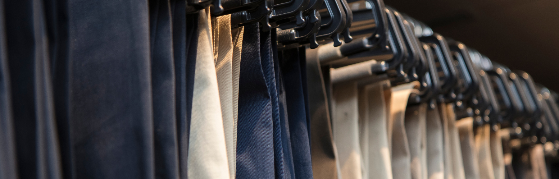 3 tips para organizar los pantalones y tenerlos siempre ordenados y sin arrugas