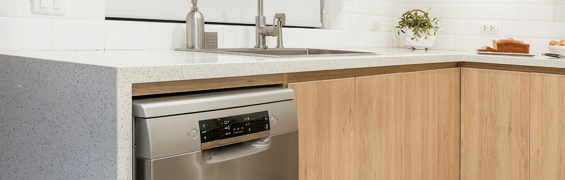 Ideas para organizar debajo de tu lavaplatos