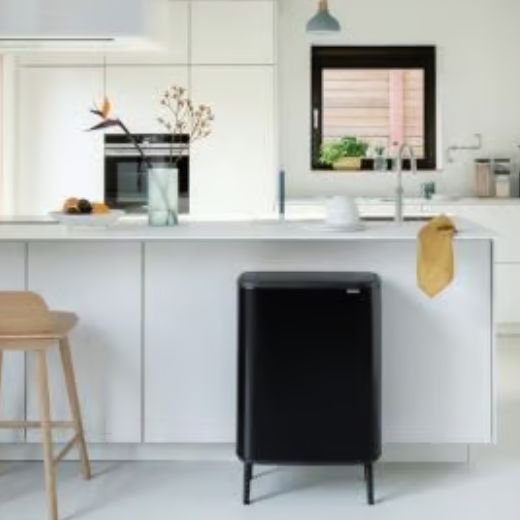 Basurero Bo Touch Hi 2 x 30 Litros Negro Mate Brabantia®