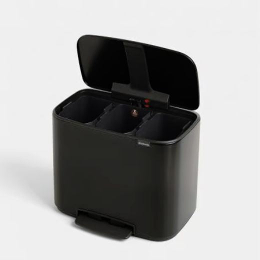 Basurero Pedal Bo 3 x 11 Litros Negro Mate Brabantia®