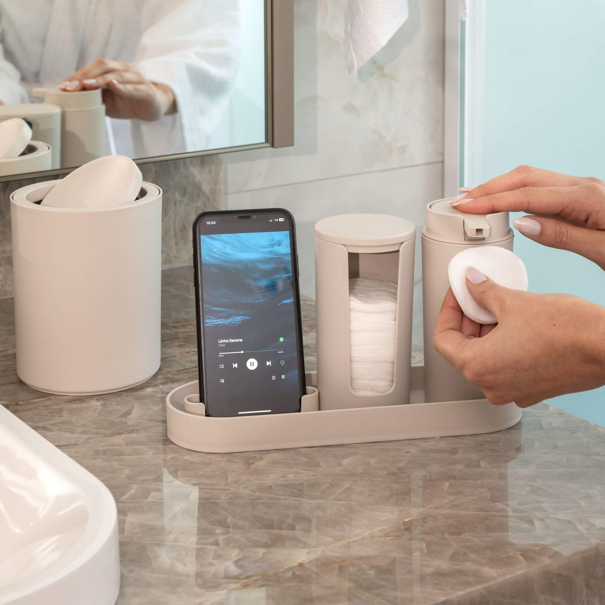 Bandeja para Baño con Soporte para Celular Serene Gris Claro Coza®