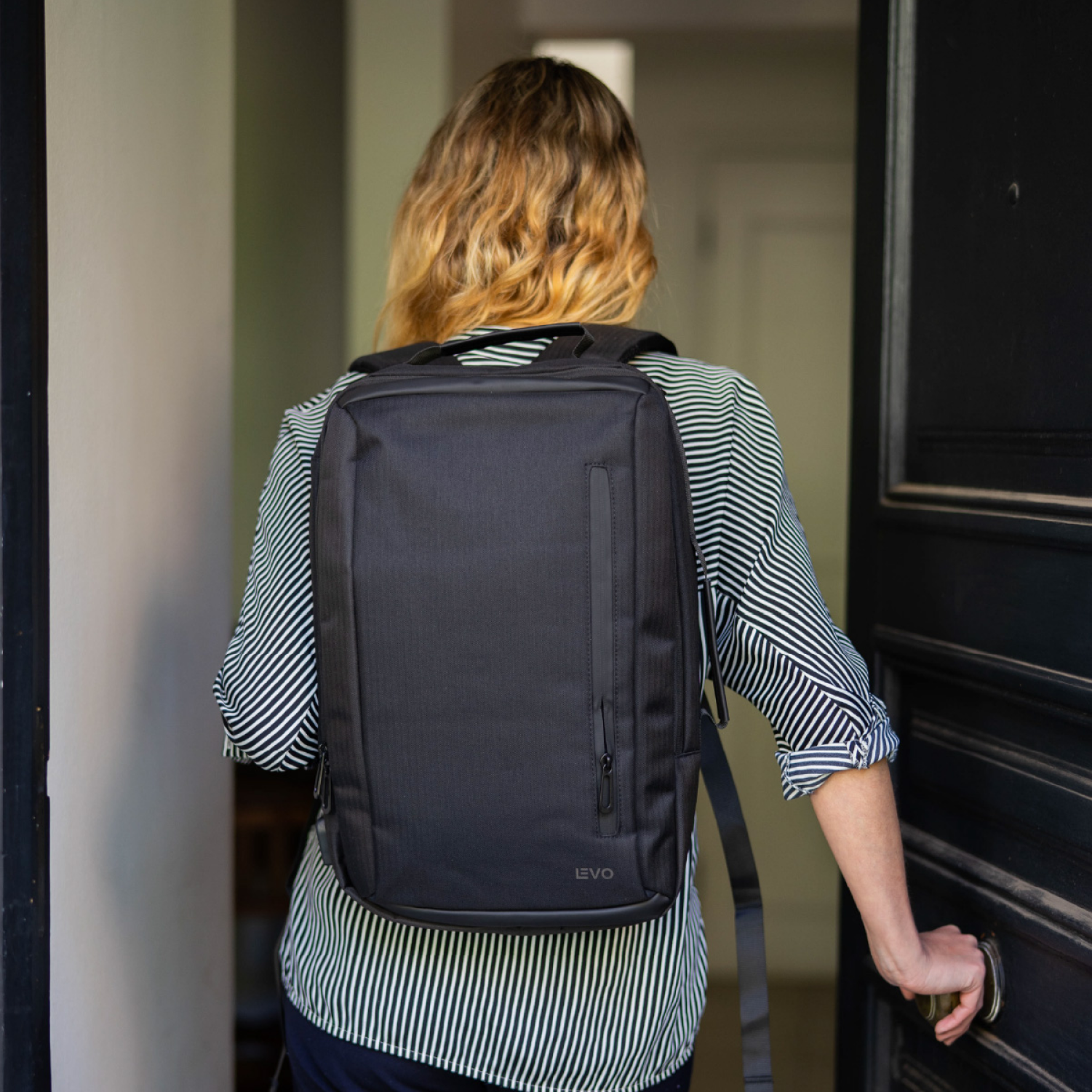 Mochila Notebook MANAGER Negra 15,6" LEVO