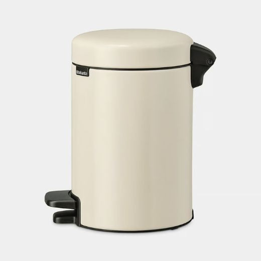 Basurero Pedal NewIcon 3 Litros Beige Suave Brabantia®