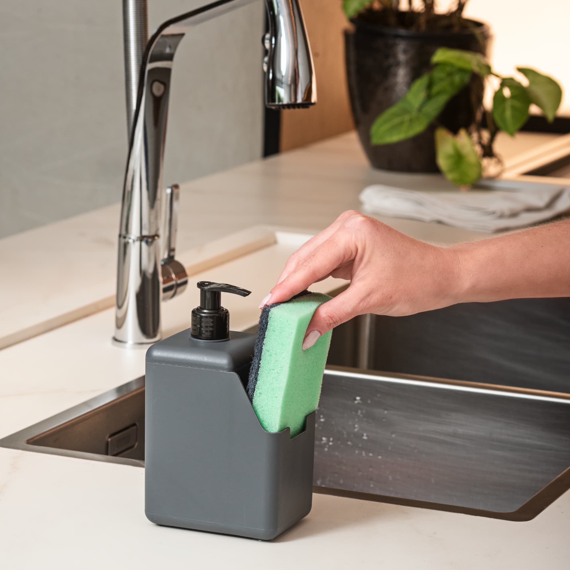 Dispensador de Detergente y Esponja Single 500ml Gris Claro Coza®