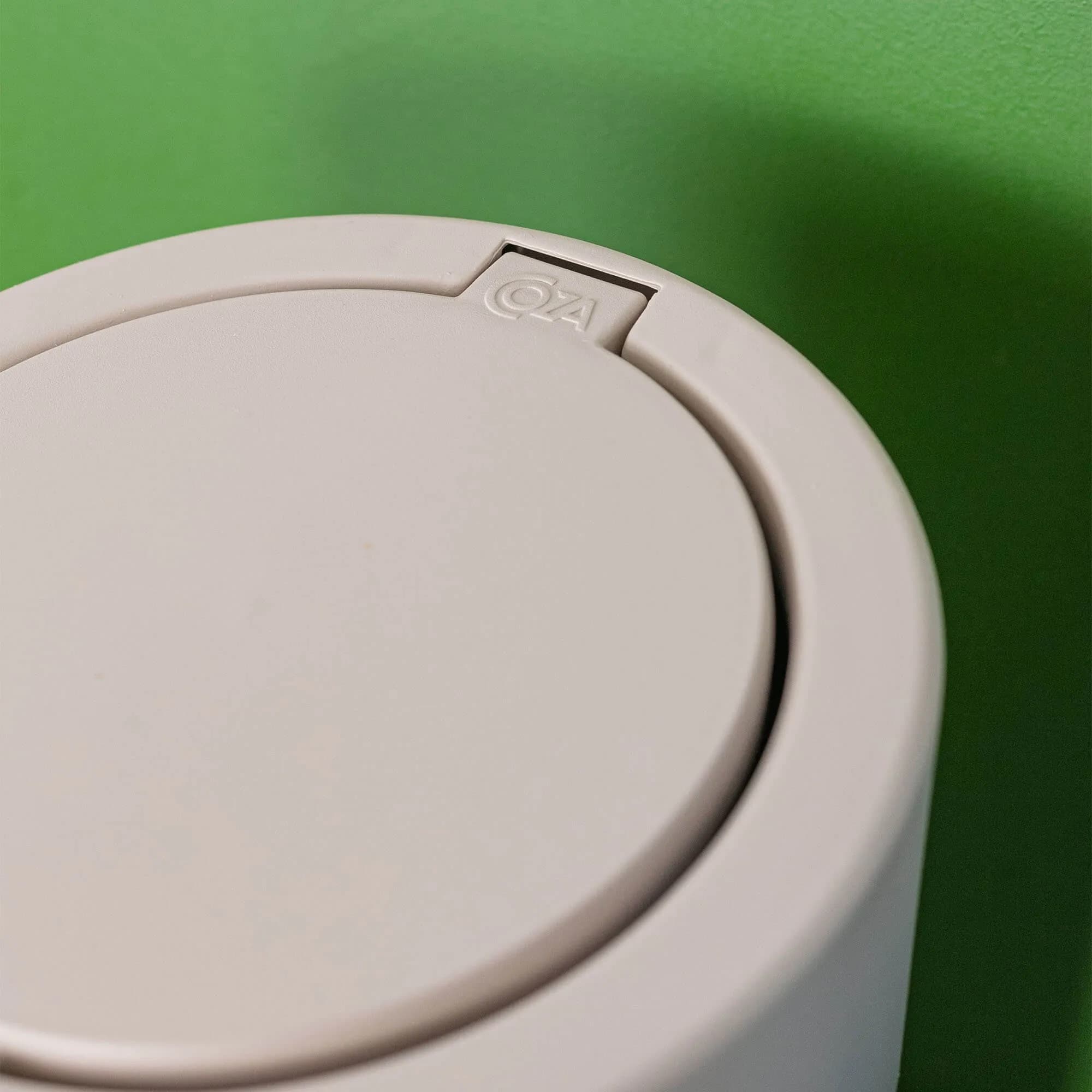 Basurero con Tapa a Presión 9 Litros Gris Grafito Coza®